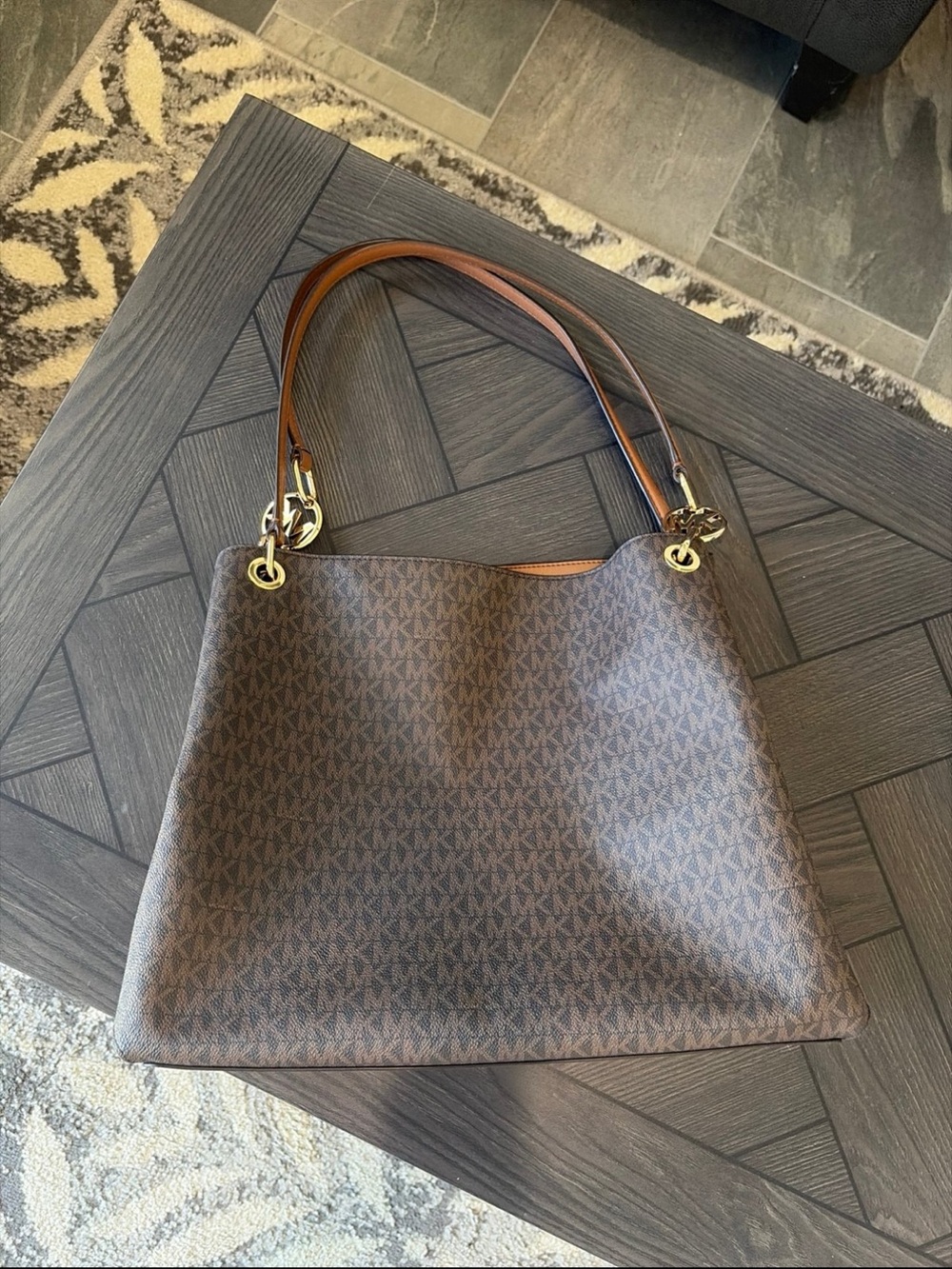 Michael Kors Signature Tote Bag